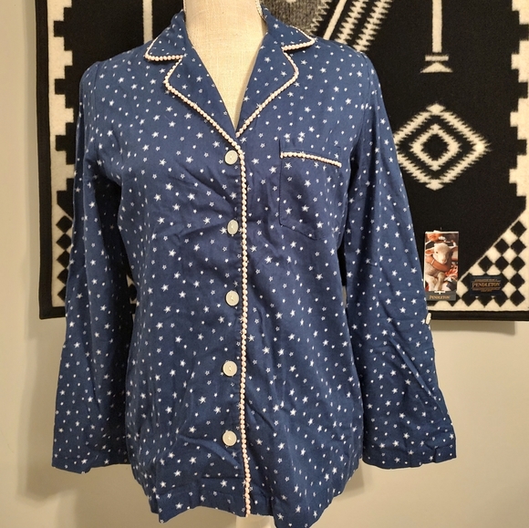 💙NWT Victoria's Secret Ladie's Button Front Amazingly Soft Pajama Top, XS - Picture 1 of 11